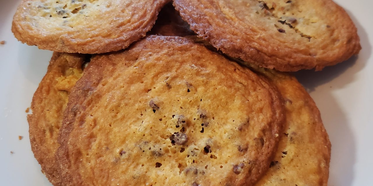 Super Thin Chocolate Chip Coookies